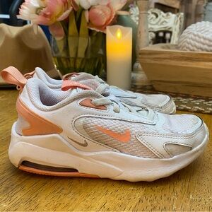 Girl’s Nike Air Max Bolt